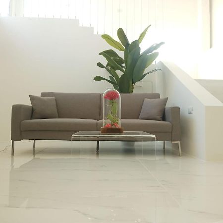 Elegant Basement Suite Orosei Exterior photo